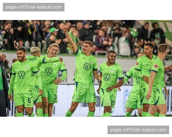 沃尔夫斯堡主力中卫伤愈归队，将极大增强球队定位球防守能力